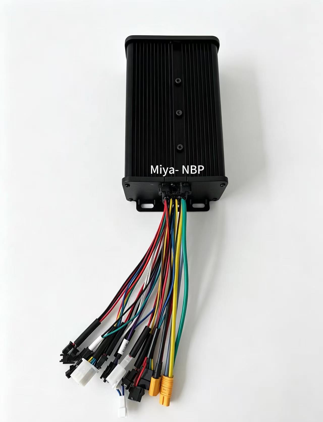 مخزون المملكة المتحدة: عجلة بم - مراجعة 72V 45A Dual Controller وسعره